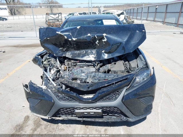4T1B11HK5KU689882 Toyota CAMRY SE