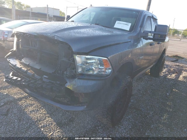 1C6RR7FT5JS351510 RAM 1500 Express  4x4 6'4 Box