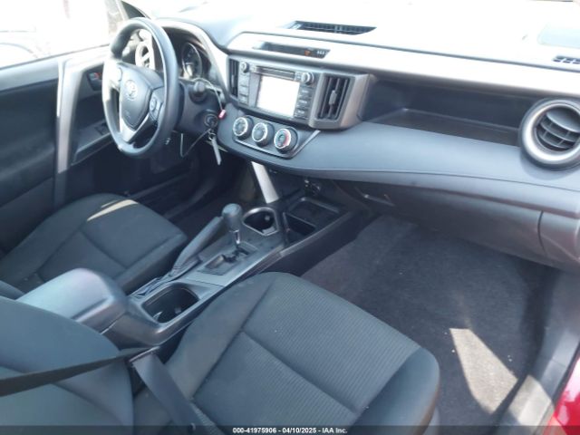 JTMZFREV8HJ118589 Toyota RAV4 LE