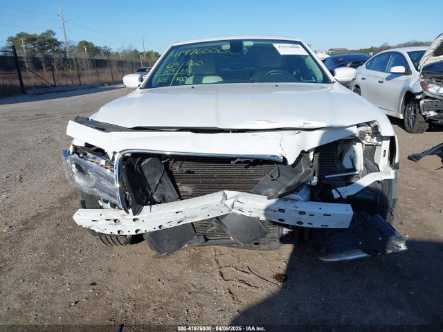 2C3CCARGXGH230679 Chrysler 300 Anniversary Edition
