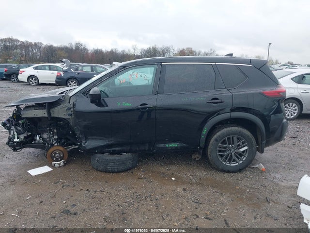 5N1BT3AB2PC748562 Nissan Rogue S Intelligent Awd