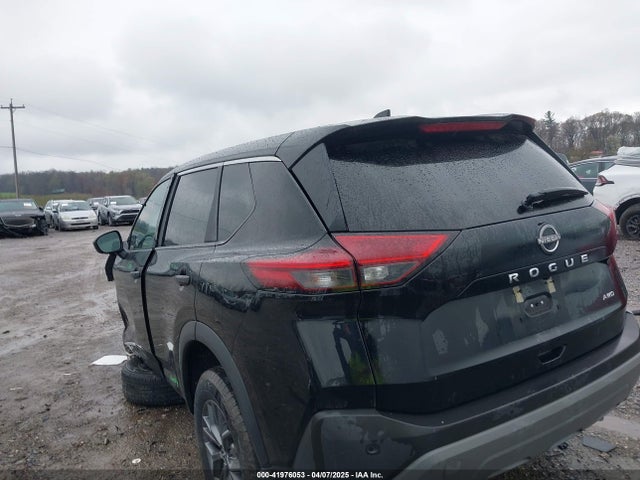 5N1BT3AB2PC748562 Nissan Rogue S Intelligent Awd