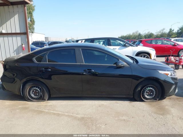 3KPF24AD0PE635654 KIA FORTE LX