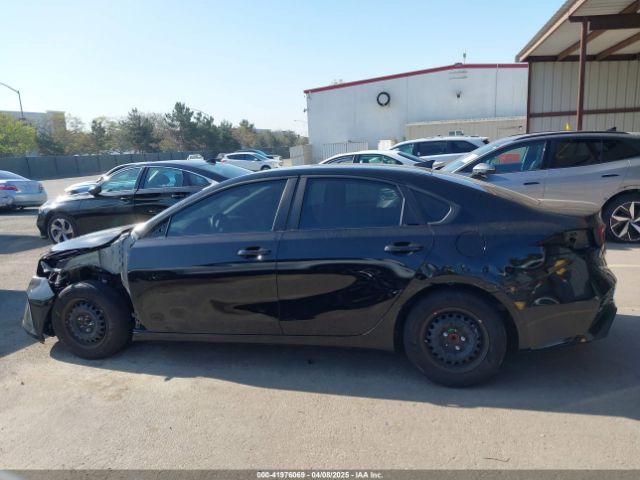 3KPF24AD0PE635654 KIA FORTE LX