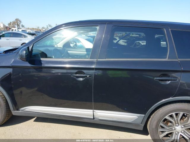 JA4AD2A30GZ050944 Mitsubishi Outlander Es