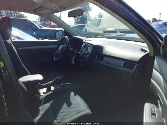 JA4AD2A30GZ050944 Mitsubishi Outlander Es