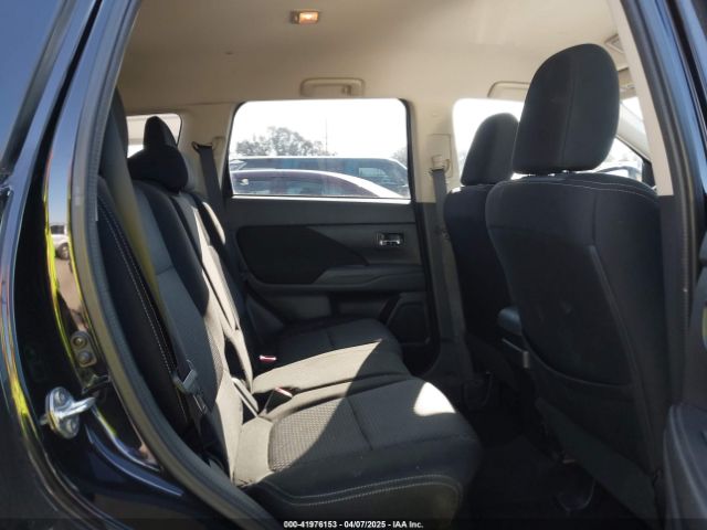 JA4AD2A30GZ050944 Mitsubishi Outlander Es