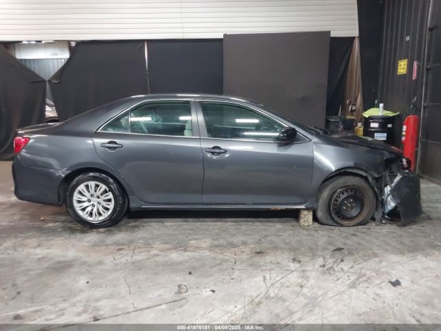 4T1BD1FK8EU139980 Toyota Camry Hybrid Le
