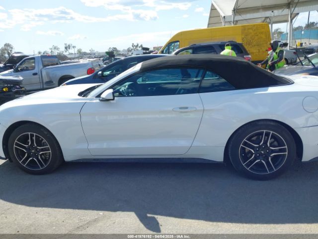 1FATP8UH2N5103699 Ford Mustang Ecoboost Premium