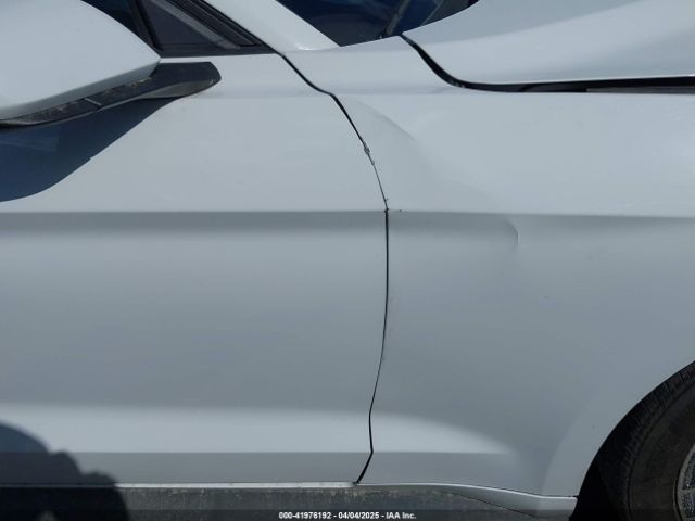 1FATP8UH2N5103699 Ford Mustang Ecoboost Premium