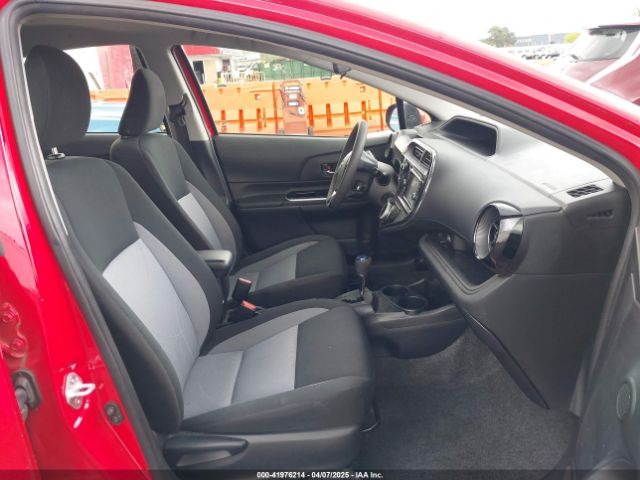 JTDKDTB34J1604846 Toyota Prius C Two