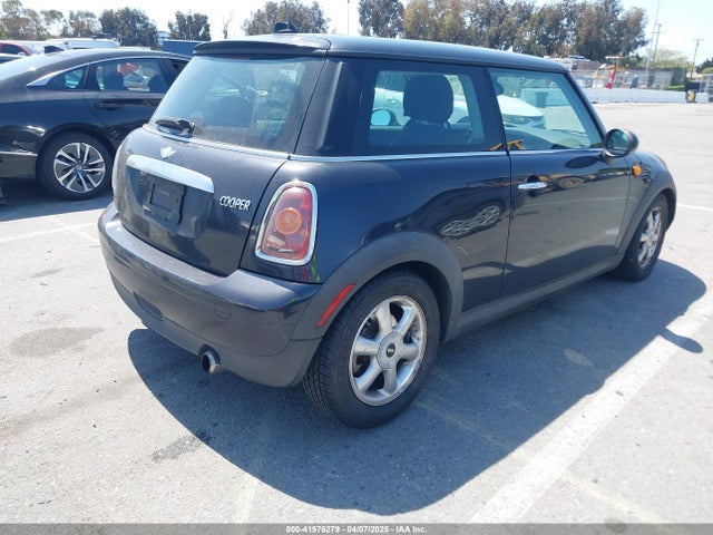 2008 MINI COOPER WMWMF33538TT64168 Photo 3