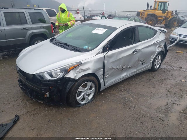 5NPDH4AE5FH615795 Hyundai ELANTRA SE