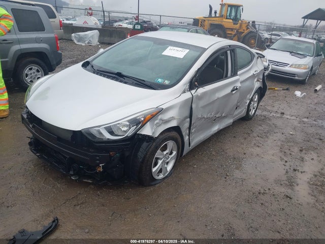 5NPDH4AE5FH615795 Hyundai ELANTRA SE