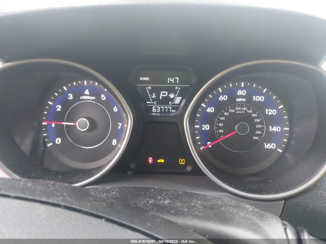 5NPDH4AE5FH615795 Hyundai ELANTRA SE