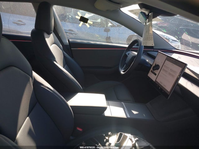 2025 TESLA MODEL 3 5YJ3E1EA1SF884167 Photo 4