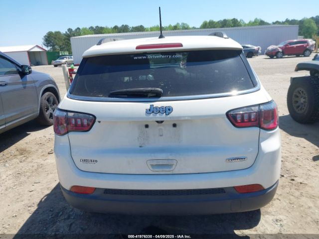 3C4NJCBB4JT469471 Jeep Compass Sun And Wheel Fwd