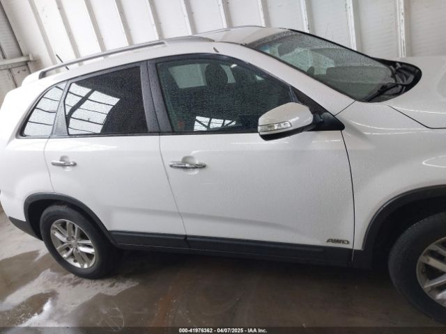 5XYKTCA60FG561337 KIA SORENTO LX