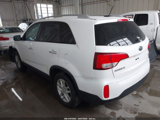 5XYKTCA60FG561337 KIA SORENTO LX