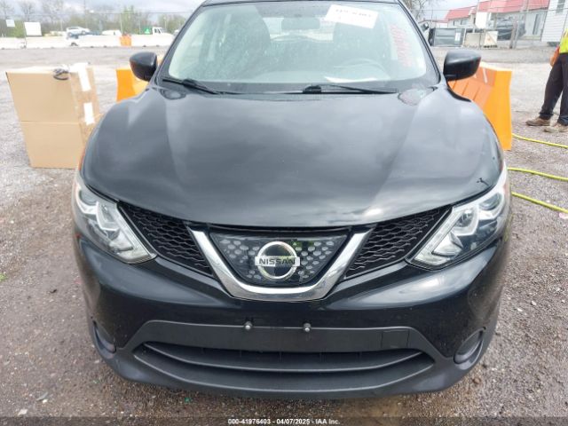 JN1BJ1CR3JW281802 Nissan Rogue Sport S