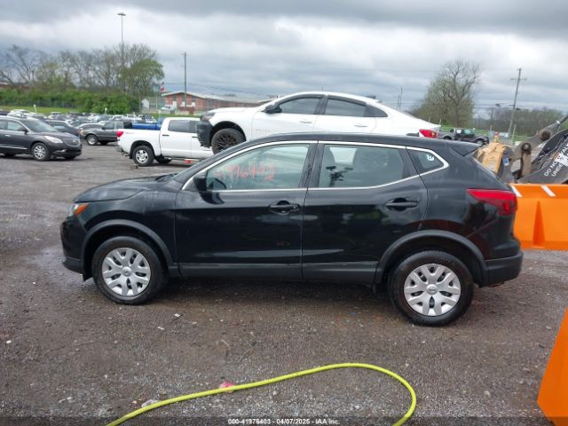 JN1BJ1CR3JW281802 Nissan Rogue Sport S