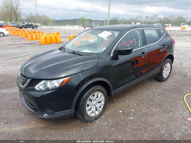 JN1BJ1CR3JW281802 Nissan Rogue Sport S