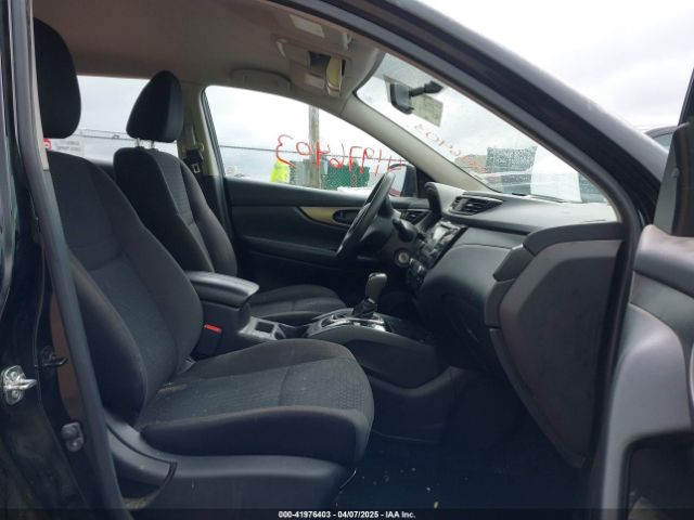 JN1BJ1CR3JW281802 Nissan Rogue Sport S