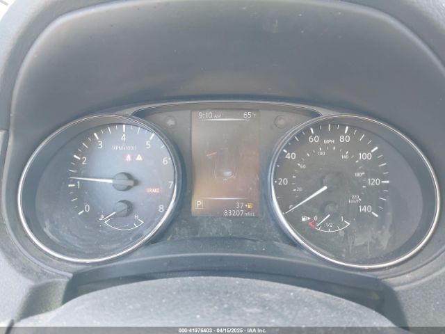 JN1BJ1CR3JW281802 Nissan Rogue Sport S