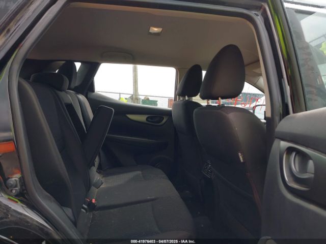 JN1BJ1CR3JW281802 Nissan Rogue Sport S