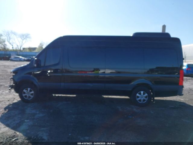 W1Z4DGHY7NT102983 Mercedes-Benz Sprinter 2500 High Roof I4 Diesel