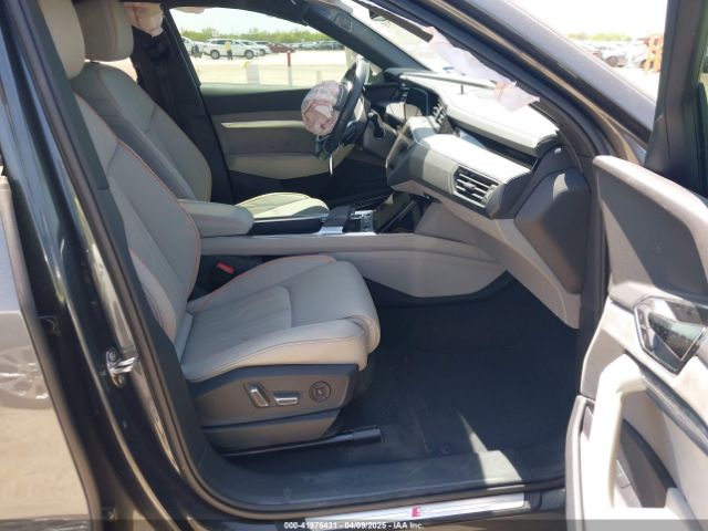 2024 AUDI Q8 E-TRON WA16ABGE0RB038196 Photo 4