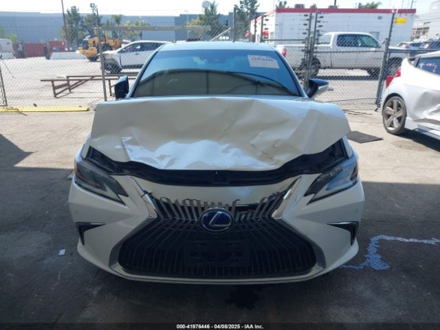58AE21B18LU008618 Lexus Es 300h Luxury