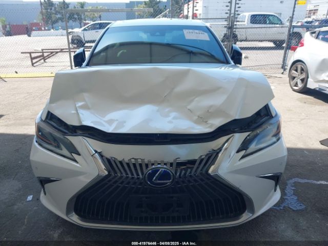58AE21B18LU008618 Lexus Es 300h Luxury