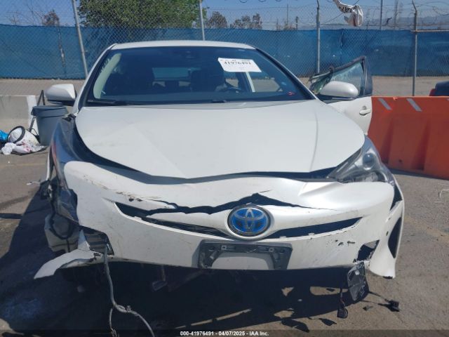 JTDKARFU7H3030112 Toyota Prius Four Touring