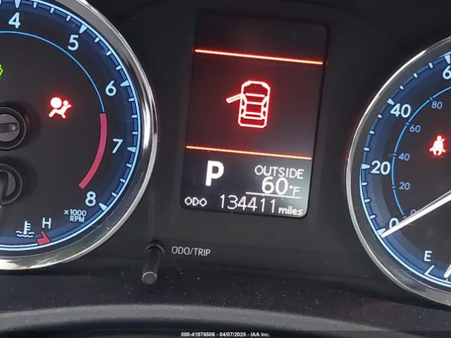 2T1BURHEXJC988493 Toyota COROLLA LE