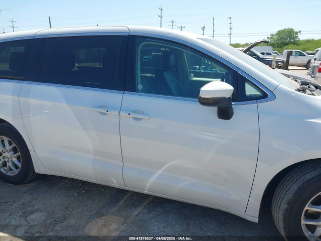 Chrysler Pacifica Touring L 2023 2C4RC1BG6PR581390 Image 13