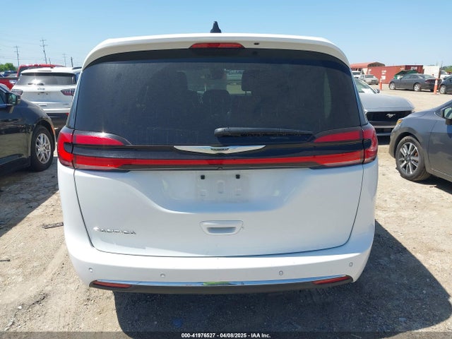 Chrysler Pacifica Touring L 2023 2C4RC1BG6PR581390 Image 16