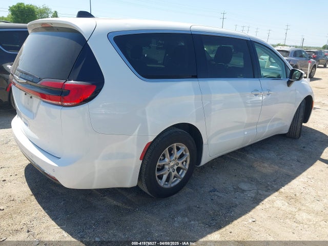 Chrysler Pacifica Touring L 2023 2C4RC1BG6PR581390 Image 4