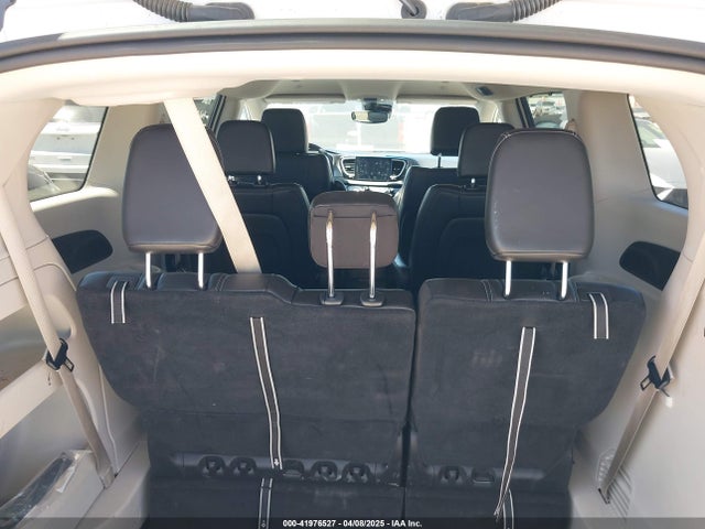 Chrysler Pacifica Touring L 2023 2C4RC1BG6PR581390 Image 8