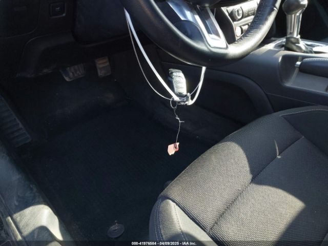 1FA6P8AM9G5317526 Ford Mustang V6