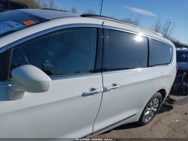 2C4RC1BG8HR677720 Chrysler Pacifica Touring-l
