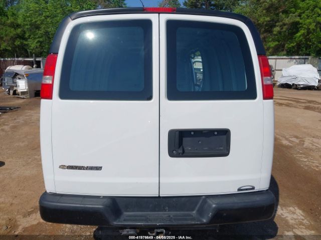 1GCWGBFP8K1144902 Chevrolet Express 2500 Work Van