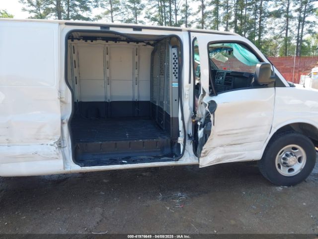1GCWGBFP8K1144902 Chevrolet Express 2500 Work Van