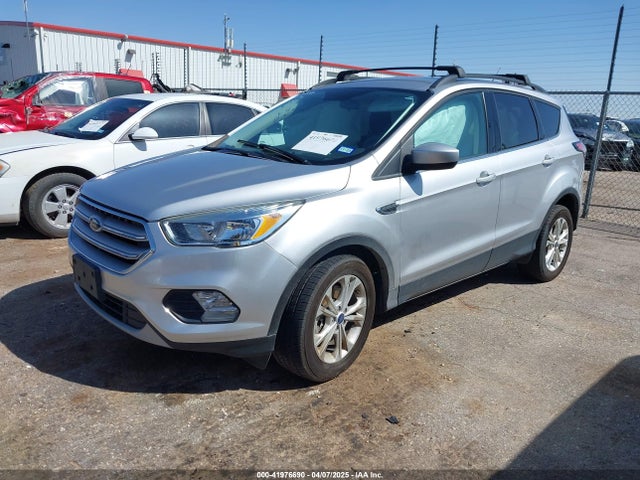 1FMCU9GD4JUB12417 Ford ESCAPE SE