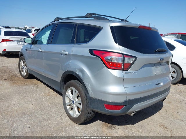 1FMCU9GD4JUB12417 Ford ESCAPE SE