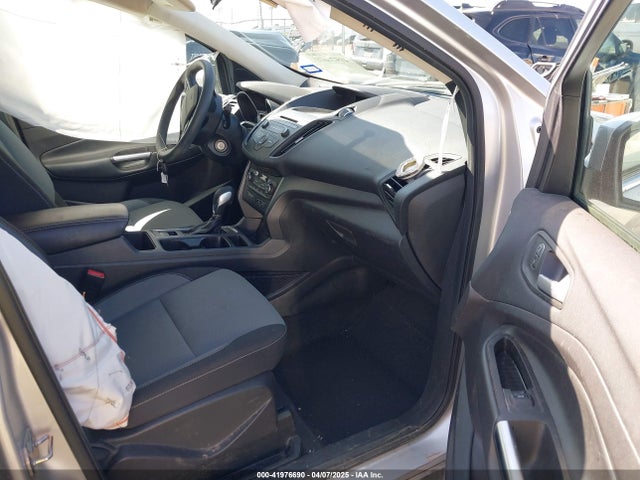 1FMCU9GD4JUB12417 Ford ESCAPE SE