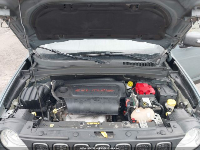 ZACCJBCB4JPH63797 Jeep Renegade Trailhawk 4x4