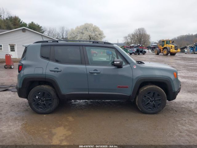 ZACCJBCB4JPH63797 Jeep Renegade Trailhawk 4x4