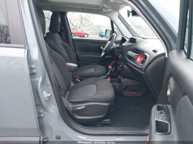 ZACCJBCB4JPH63797 Jeep Renegade Trailhawk 4x4