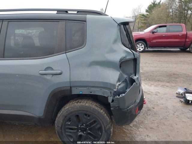 ZACCJBCB4JPH63797 Jeep Renegade Trailhawk 4x4